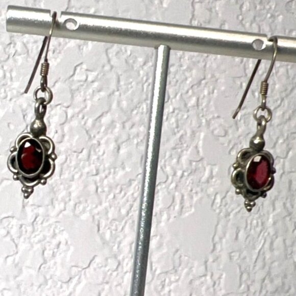 Vtg Sterling Silver 925 Garnet Dangle Earrings Faceted Red Gemstones Tested Boho - Picture 1 of 12